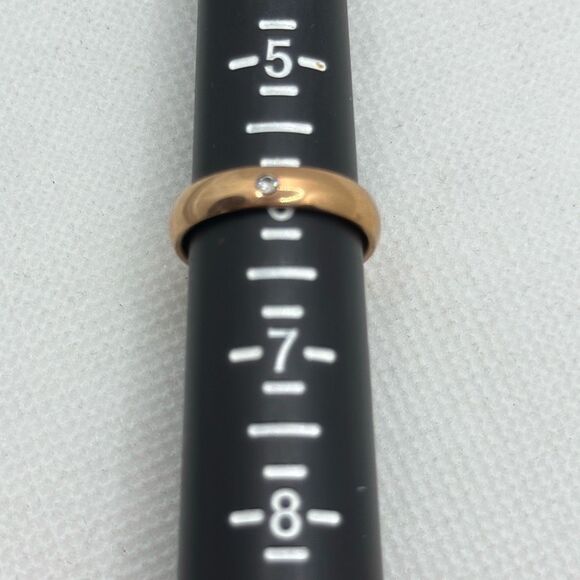 Brand New!! Size 6 Stainless steel band with solitaire zircon stone - Picture 4 of 4